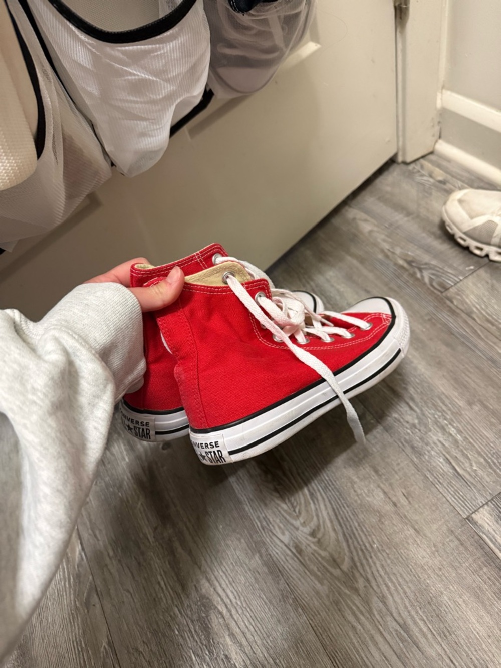 High top converse - Picture 2 of 3